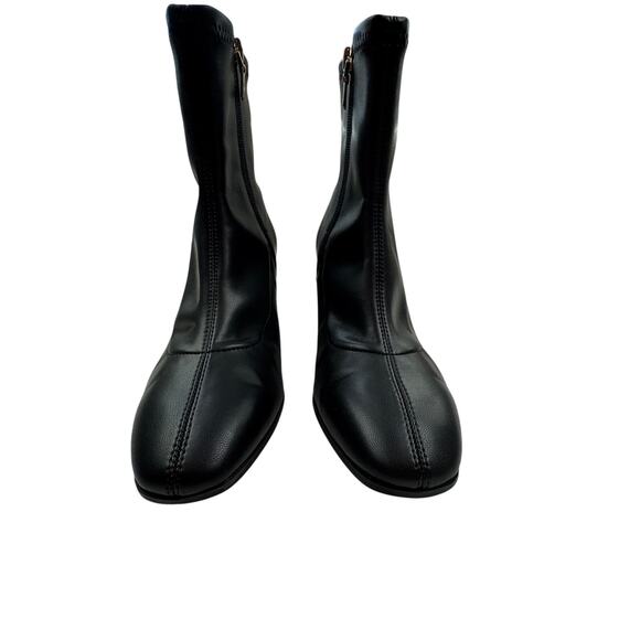 AEROSOLES Black Ankle Boots - Picture 1 of 9